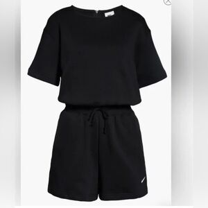 Black Nike Romoer NWT Large